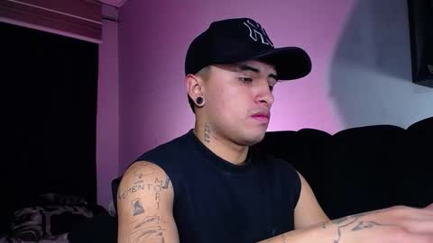 Snapshot of boylatin_777 chatting on 8, 10, 2025 miguel online show from 8, 10, 2025