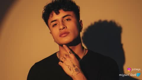 Snapshot of boylatin_777 chatting on 11, 10, 2025 miguel online show from 11, 10, 2025