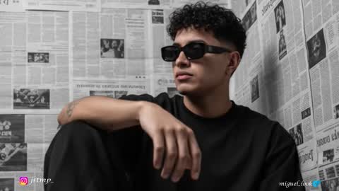 Snapshot of boylatin_777 chatting on 15, 10, 2025 miguel online show from 15, 10, 2025