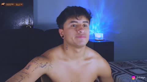 Snapshot of boylatin_777 chatting on 22, 10, 2025 miguel online show from 22, 10, 2025