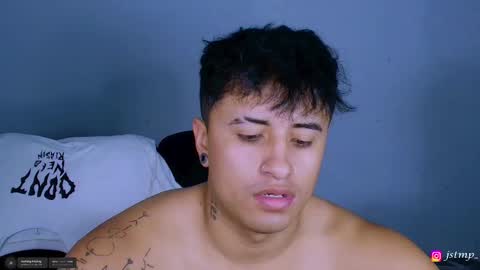 Snapshot of boylatin_777 chatting on 16, 11, 2025 miguel online show from 16, 11, 2025