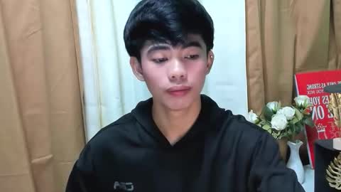Snapshot of boynextdoor4ux chatting on 13, 10, 2025 HI IM JAMES DONT FORGET GIVE ME THUMBS UP AND JOIN TO MY FANCLUB online show from 13, 10, 2025