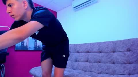 Snapshot of boys_wallen chatting on 2, 3, 2026 Manuel Brayan Steven online show from 2, 3, 2026