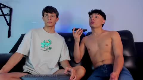 Snapshot of boysweet_boys chatting on 25, 2, 2025 Paul and Max online show from 25, 2, 2025