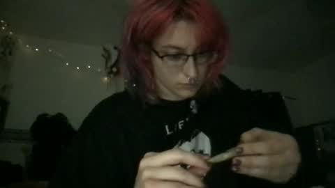 Snapshot of boywithbug chatting on 7, 5, 2026 boywithbug online show from 7, 5, 2026