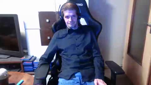 Snapshot of bponie1 chatting on 4, 1, 2025 bponie1 online show from 4, 1, 2025