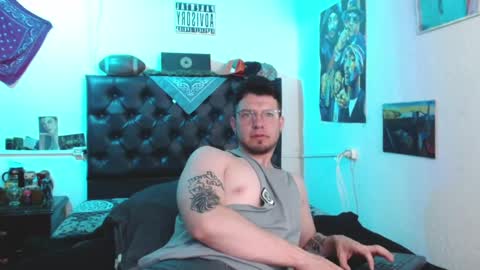 brad hot boy online show from 10, 1, 2025