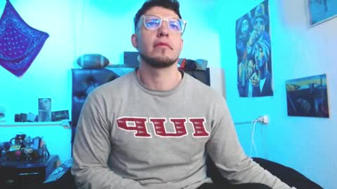 brad hot boy online show from 16, 9, 2025