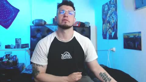 brad hot boy online show from 21, 10, 2025