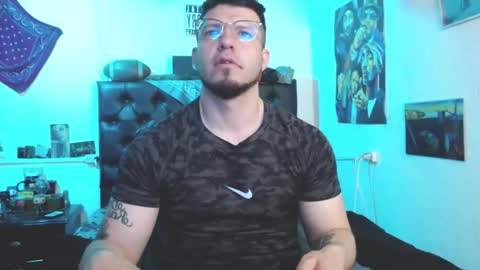 brad hot boy online show from 14, 3, 2026