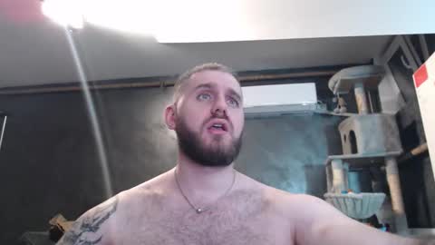 Snapshot of brad_pittfall chatting on 25, 11, 2025 ask me online show from 25, 11, 2025