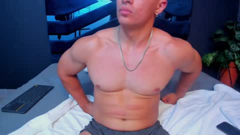 Snapshot of brad_summer chatting on 15, 1, 2025 brad summer online show from 15, 1, 2025