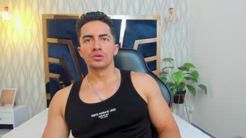 Snapshot of brad_summer chatting on 30, 1, 2025 brad summer online show from 30, 1, 2025