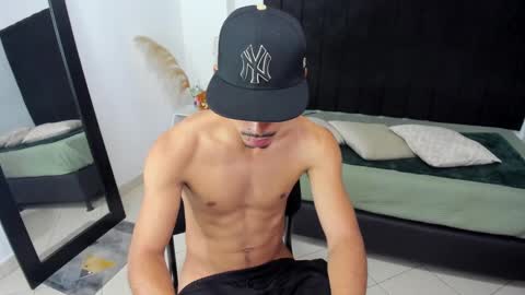 Snapshot of brad_usma chatting on 1, 3, 2025 BRAD USMA online show from 1, 3, 2025