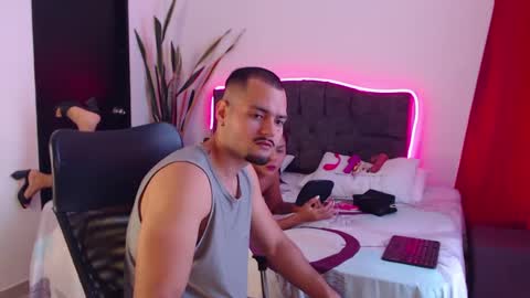 Snapshot of bradandjenn chatting on 26, 9, 2025 Your favorite couple and the best butt on Chatur online show from 26, 9, 2025