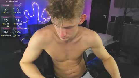 Snapshot of bradmaloney chatting on 28, 10, 2025 brad maloney online show from 28, 10, 2025