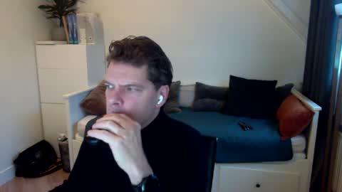 Snapshot of bram1944972145 chatting on 13, 12, 2024 Bram online show from 13, 12, 2024