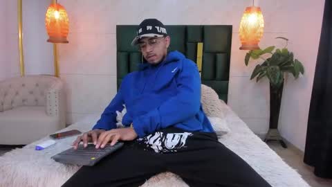 Brand  online show from 14, 11, 2025