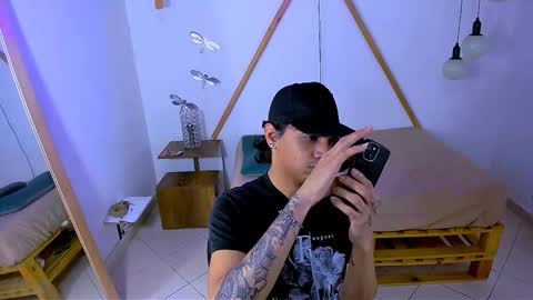 Snapshot of brand_hades chatting on 2, 11, 2025 B R A N D online show from 2, 11, 2025