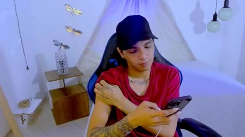 Snapshot of brand_hades chatting on 12, 11, 2025 B R A N D online show from 12, 11, 2025