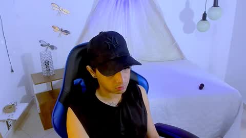 Snapshot of brand_hades chatting on 13, 11, 2025 B R A N D online show from 13, 11, 2025