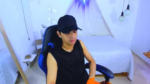 Snapshot of brand_hades chatting on 15, 11, 2025 B R A N D online show from 15, 11, 2025