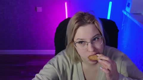 Belle  online show from 13, 2, 2025