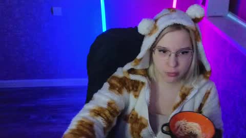 Belle  online show from 17, 2, 2025