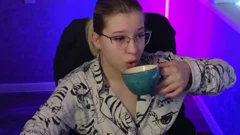 Belle  online show from 2, 3, 2025