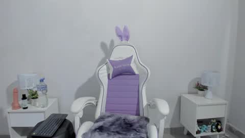 I am your sweet whore online show from 15, 3, 2026