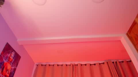   online show from 15, 4, 2026