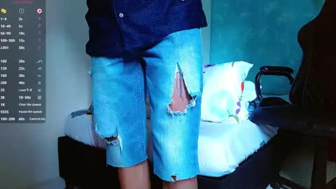 Snapshot of bray_hotboy chatting on 5, 1, 2025 Bray Hotboy online show from 5, 1, 2025