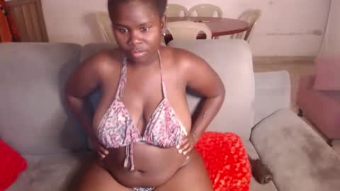 Snapshot of breestaarrs chatting on 7, 11, 2025 Valentina online show from 7, 11, 2025