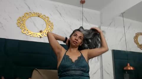 Snapshot of brenda_velasquez chatting on 4, 6, 2026 BRENDA VELASQUEZ online show from 4, 6, 2026