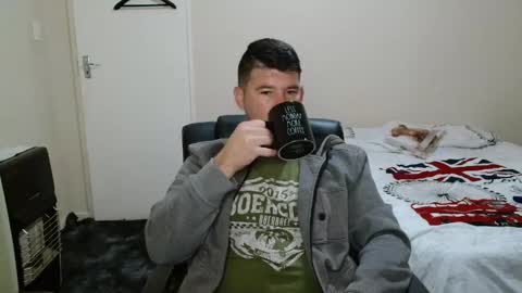 Snapshot of brendansexyboy098754 chatting on 13, 5, 2026 ask me lol online show from 13, 5, 2026