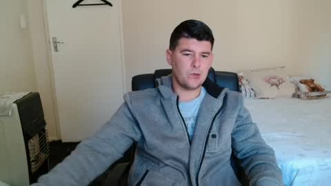 Snapshot of brendansexyboy098754 chatting on 20, 5, 2026 ask me lol online show from 20, 5, 2026