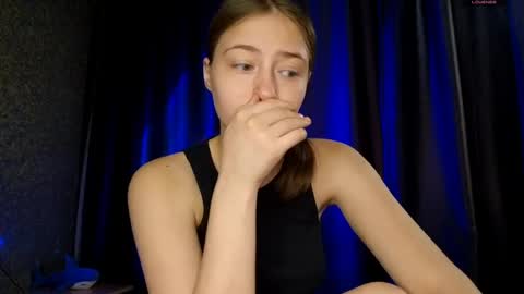 Snapshot of brendelle chatting on 18, 5, 2026 Mia online show from 18, 5, 2026