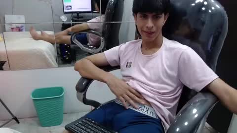 Esteban online show from 14, 2, 2025