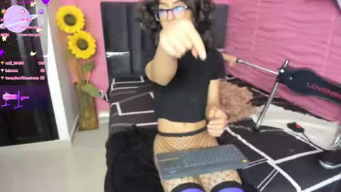 bri_lopez online show from 13, 12, 2024