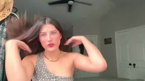 Snapshot of briadominick chatting on 23, 9, 2025 Brianna3 online show from 23, 9, 2025