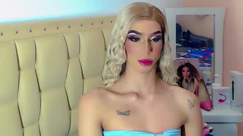 BRIANA online show from 17, 12, 2025