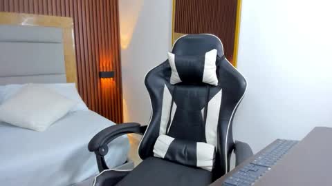 B R I A N A  online show from 12, 11, 2025