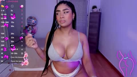 Snapshot of briana_walker chatting on 13, 11, 2025 briana online show from 13, 11, 2025