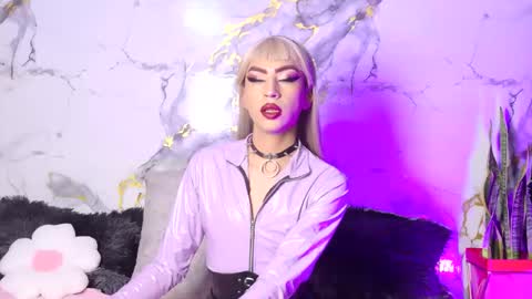 briana_white online show from 13, 4, 2026