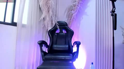    online show from 14, 11, 2025