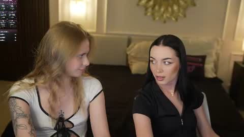 Snapshot of bright_diamonds_054 chatting on 19, 6, 2026 Diamonds Girls online show from 19, 6, 2026