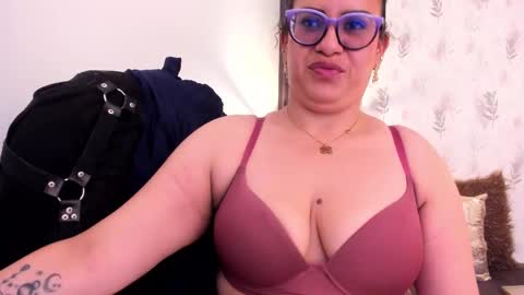 Snapshot of brigittemiller chatting on 3, 3, 2025 BRIGITTE online show from 3, 3, 2025