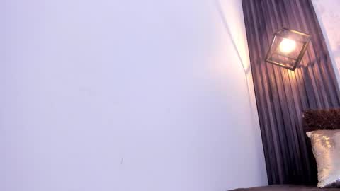 Snapshot of brigittemiller chatting on 4, 3, 2025 BRIGITTE online show from 4, 3, 2025
