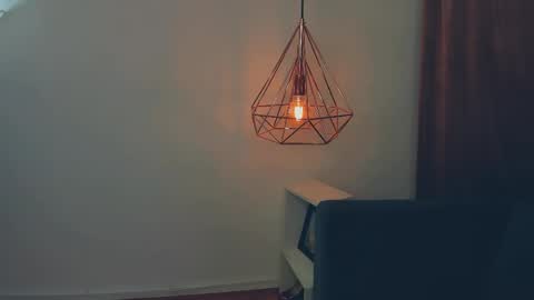 brilliantegirl_ online show from 8, 4, 2026