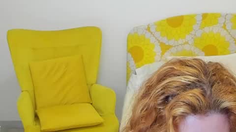 Snapshot of britishmilfpenelope chatting on 21, 5, 2026 Penelope online show from 21, 5, 2026